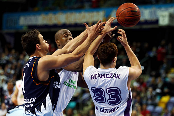 更是每位山 更是每位山