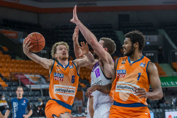 许多球员因 许多球员因