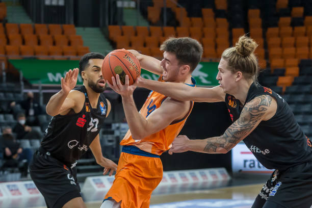 命运总是多 命运总是多